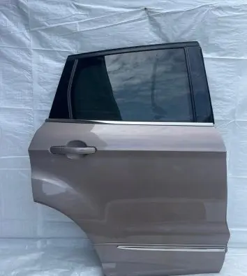 Ford Kuga II Rear door