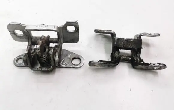 Chrysler 300 - 300C Rear door hinge set A046923 329640A