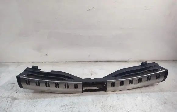 Nissan Qashqai+2 Trunk/boot sill cover protection 84992EY10A20A