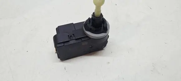 Mazda 6e Headlight level adjustment motor 92003072 GHWL51030