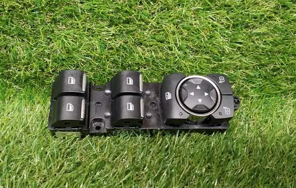 Ford Fusion II Electric window control switch DG9T14540ACW