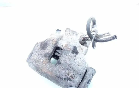 Volkswagen PASSAT B5 Front brake caliper