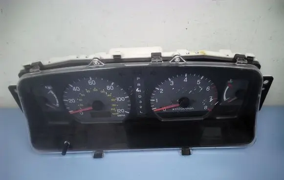 Mitsubishi Pajero Sport I Speedometer (instrument cluster) MR550228 P8G