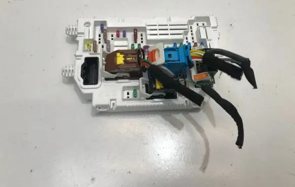 Citroen C5 X Central body control module 9846631580 9830407780 9695078080