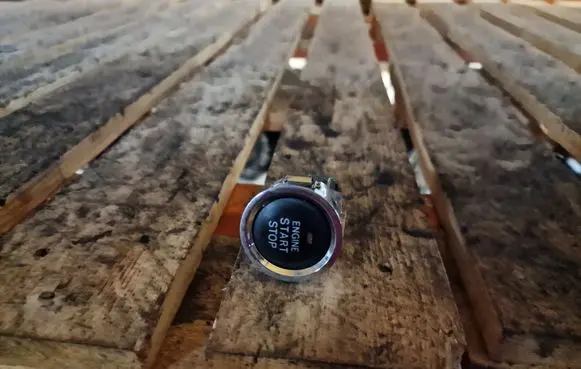 Engine start stop button switch