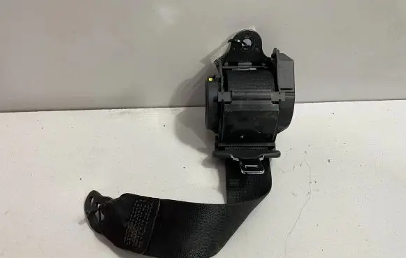 BMW 4 F32 F33 Rear seatbelt 7243309