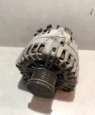 BMW 5 F10 F11 Generator/alternator 8507625 2608668D FG23S032