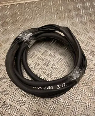 Citroen Berlingo Rear door rubber seal (on body) 