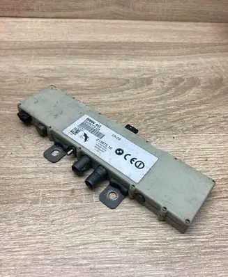 BMW 5 E39 Aerial antenna amplifier 6906078 21367510