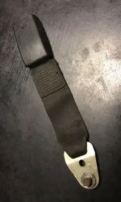 BMW 7 E32 Rear seatbelt buckle 1944443