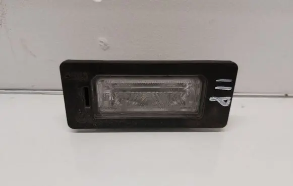 Skoda Yeti (5L) Number plate light 8T0943021