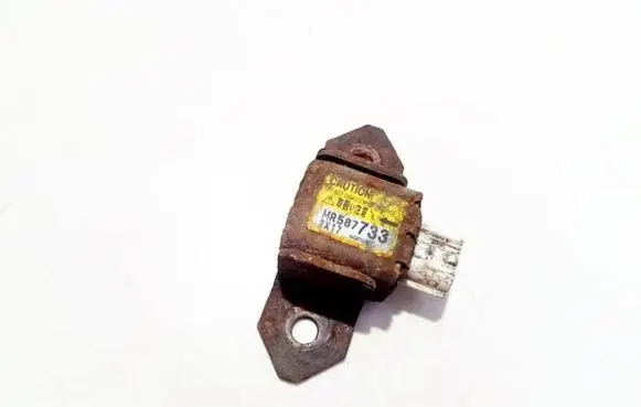 Mitsubishi Outlander Airbag deployment crash/impact sensor mr587733