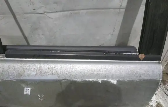 KIA Sorento Rear door glass trim molding 