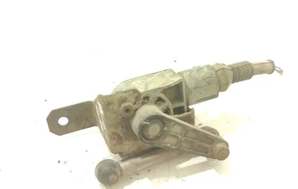 Headlight/headlamp level sensor