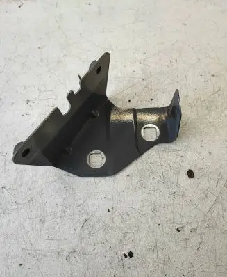 Opel Vivaro Fender mounting bracket 47903R