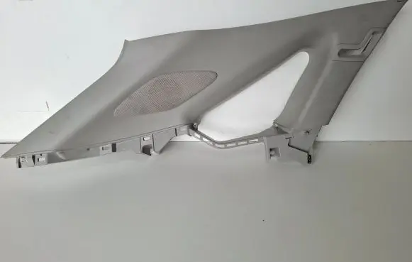(D)pillar trim (top)