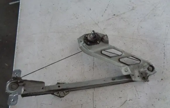 Opel Corsa B Rear door manual window regulator 