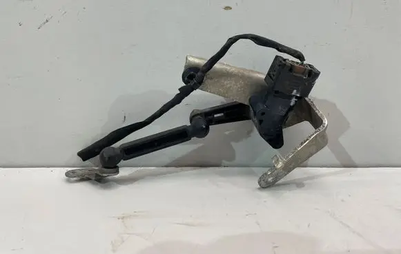 BMW 5 G30 G31 G38 Headlight/headlamp level sensor 6895466