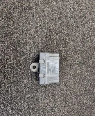 Volvo XC90 Seat heating relay 30710791