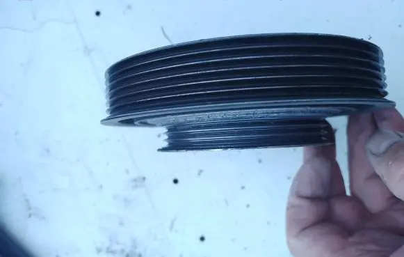 Peugeot 208 Crankshaft pulley