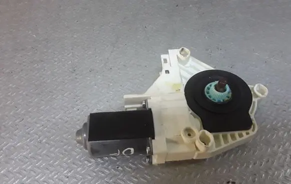 Audi A5 8T 8F Rear door window regulator motor 8K0959801A