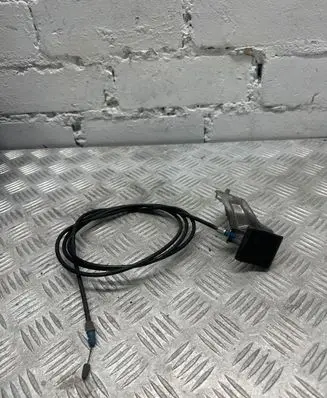 Engine bonnet/hood lock release cable