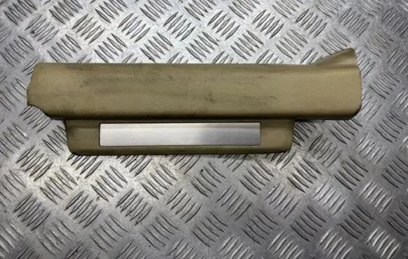 Lexus IS 220D-250-350 Rear sill trim cover 6794053020