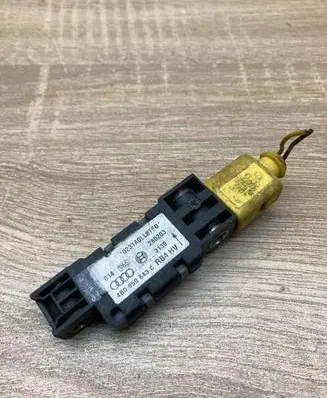 Audi A6 S6 C5 4B Airbag deployment crash/impact sensor 4B0959643C 280203