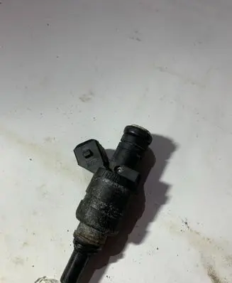 BMW 5 E39 Fuel injector 1427240