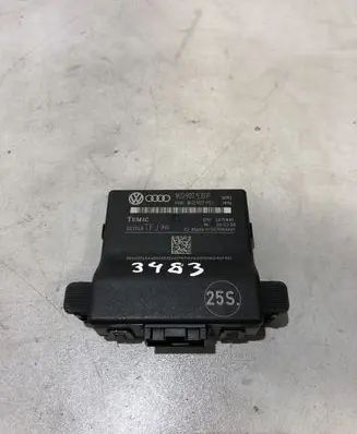 Audi A3 S3 8P Gateway control module 1K0907530P