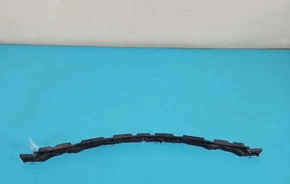 Rear bumper mounting bracket