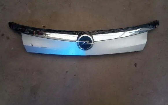 Opel Insignia A Tailgate trim