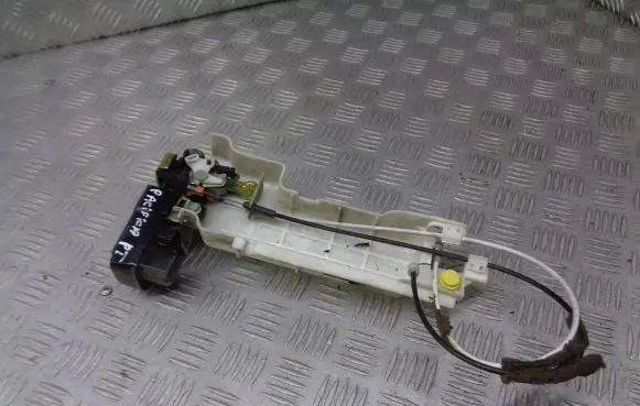 Chrysler Pacifica Rear door lock