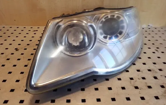 Volkswagen Touareg I Headlight/headlamp 7L6941031A