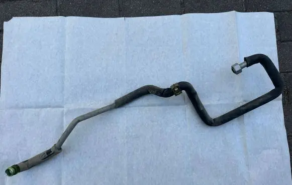 Mitsubishi Pajero Air conditioning (A/C) pipe/hose MR360727