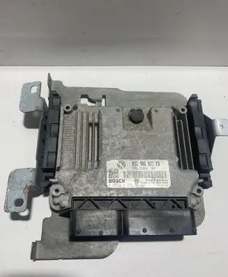 Volkswagen Golf Plus Engine control unit/module 03G906021KQ 0281013233