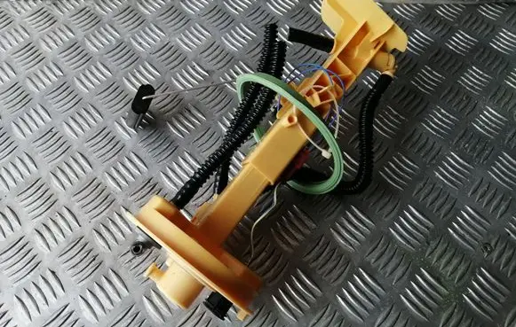 BMW X5 F15 Fuel level sensor 7164316