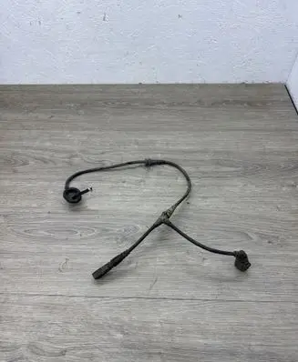 Volkswagen PASSAT B7 Front ABS sensor wiring 