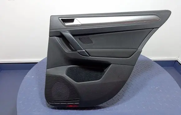 Volkswagen Golf VII Door card panel trim set 510867212L