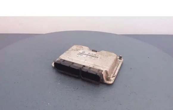 Skoda Octavia Mk1 (1U) Engine control unit/module ECU 06A906032LA