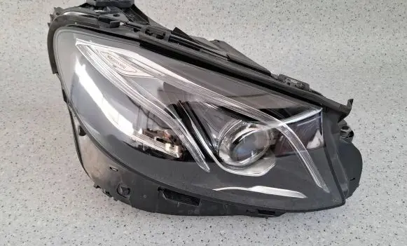Mercedes-Benz E W213 Headlight/headlamp A2139067606 1EX2017