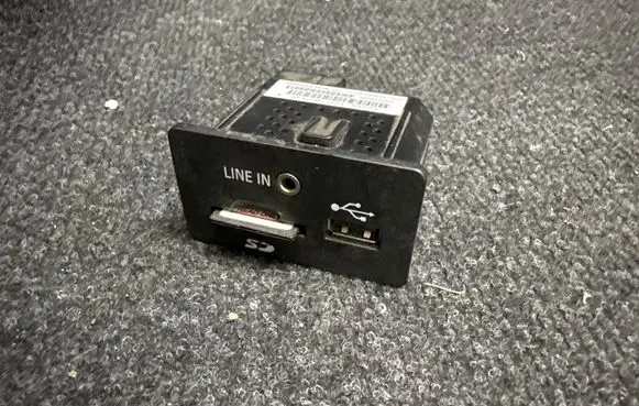 USB socket connector