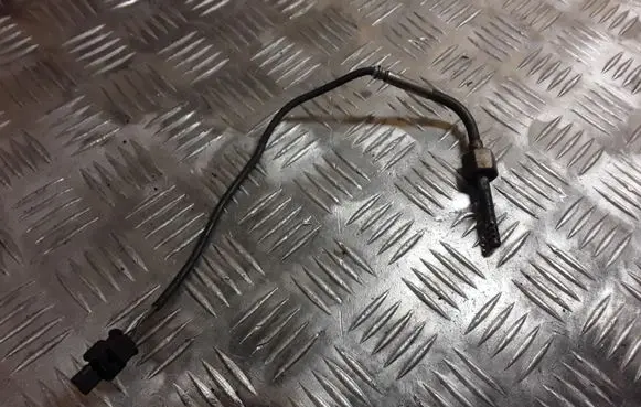Mercedes-Benz E W211 Exhaust gas temperature sensor A0051539028