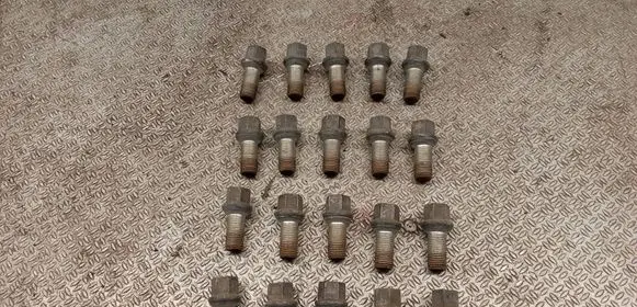 Skoda Superb B6 (3T) Nuts/bolts 
