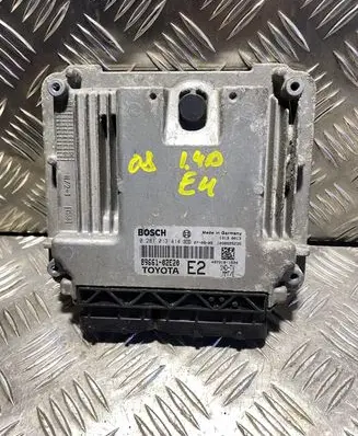Toyota Auris 150 Engine control unit/module 8966102E20