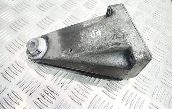 Mercedes-Benz C W203 Engine mounting bracket A6112230804