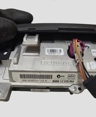 BMW 3 F30 F35 F31 Screen/display/small screen 9292247026