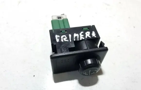 Nissan Primera Wing mirror switch