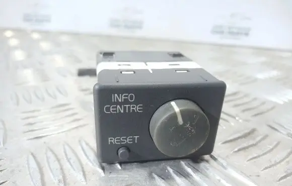 Volvo S40, V40 Multifunctional control switch/knob 889988