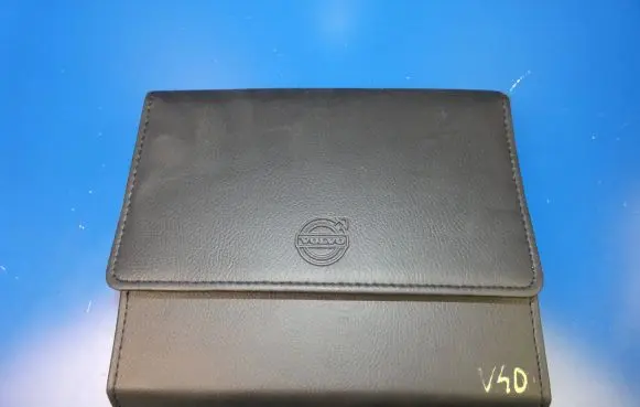 Volvo V40 User manual 